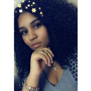 Meet Your Posher, Perla
